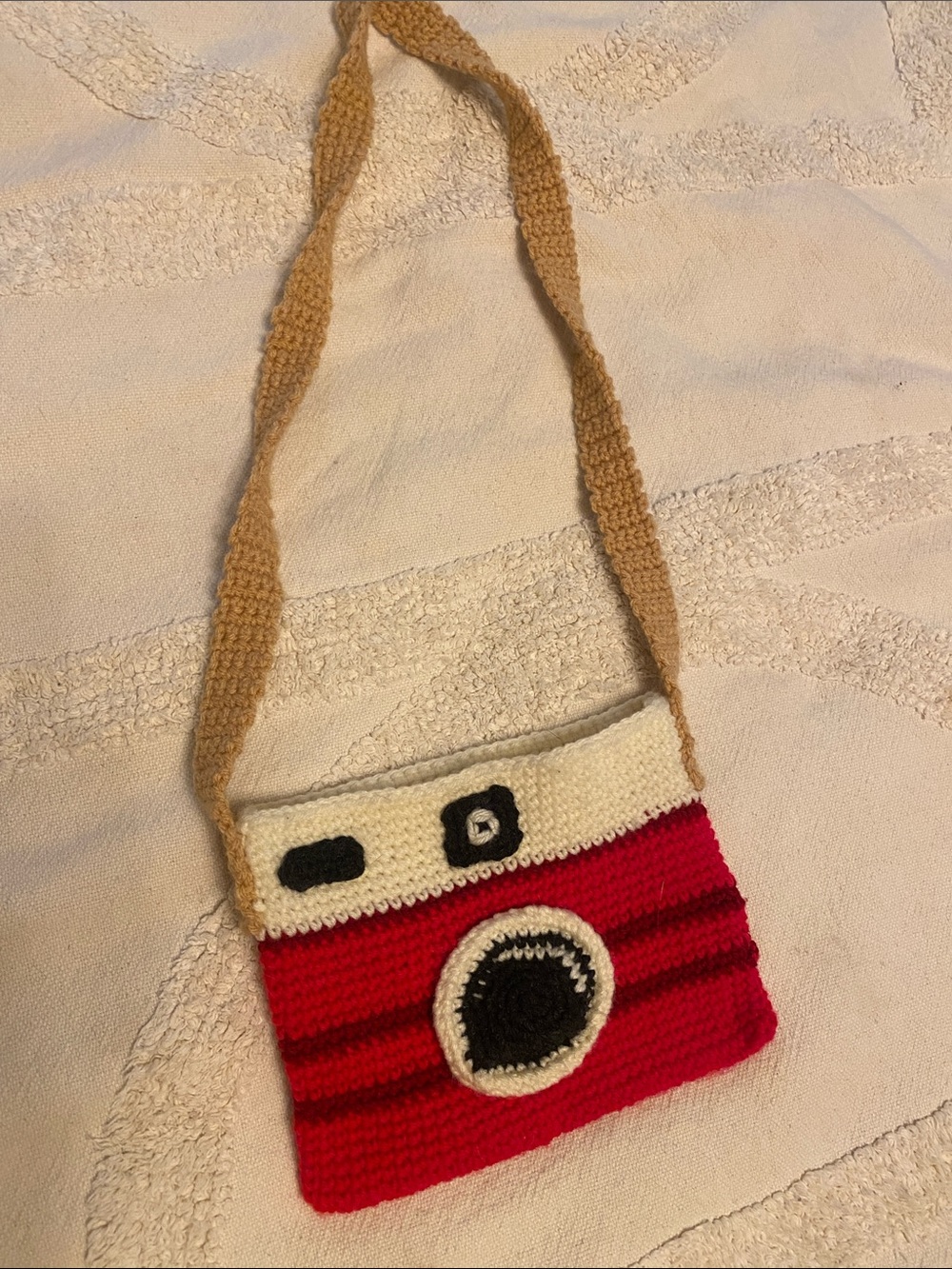 Handmade Crochet Camera Crossbody Bag - Red & Cream